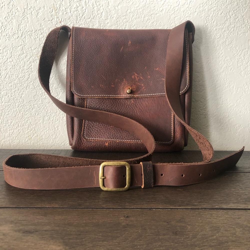 Kodiak Leather Small Crossbody Bag with Front Pocket